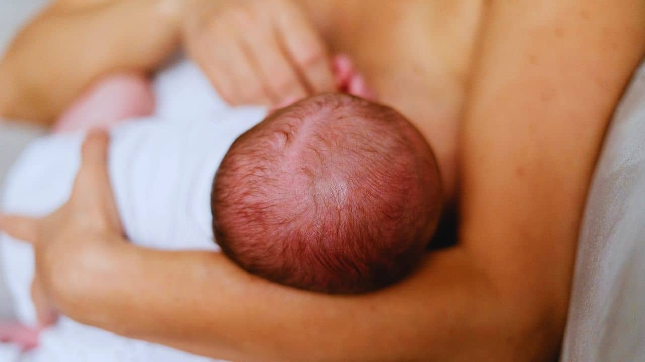 2 Aylık Bebek Kaç ML Anne Sütü İçer