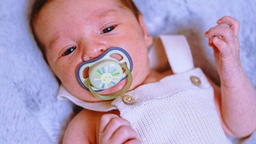 Emzik Bıraktırma Nasıl Olmalı