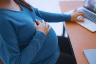 Hamilelikte Saç Boyama Bebeğe Zarar Verir mi