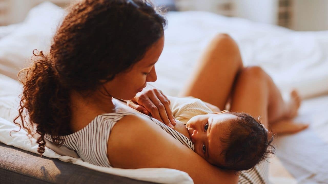 Yenidoğan Bebek Kaç Dakika Emer